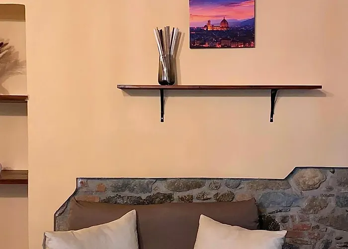 Florence Cave House